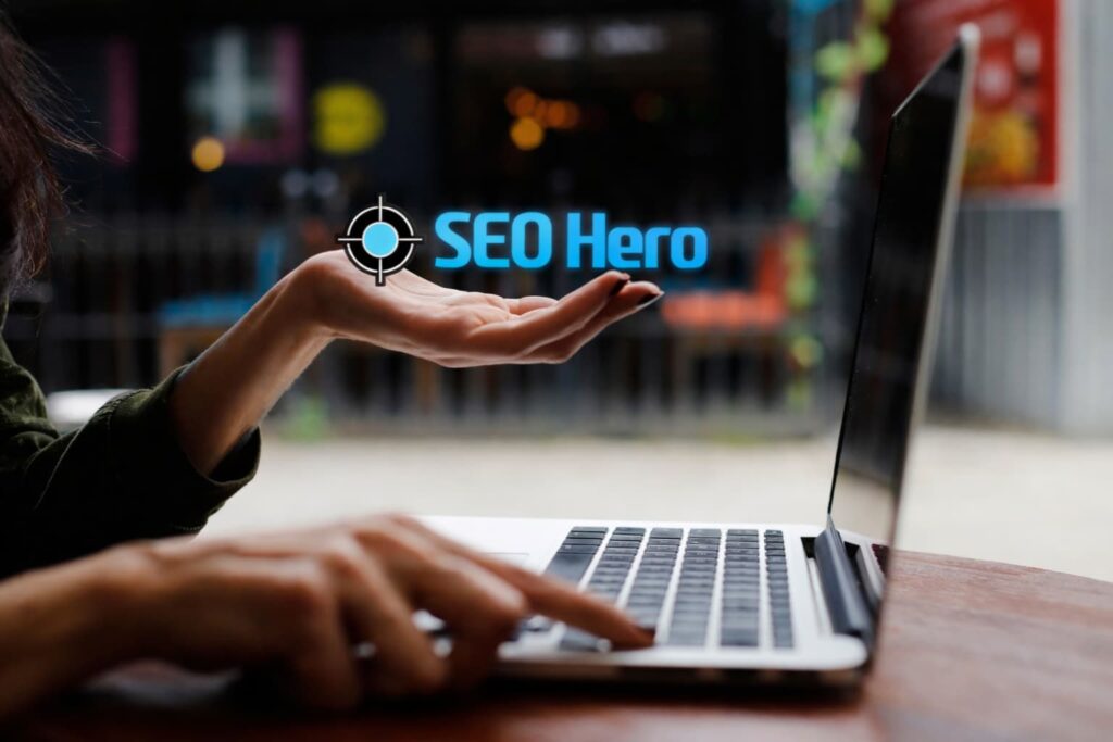 seo hero logo in hand